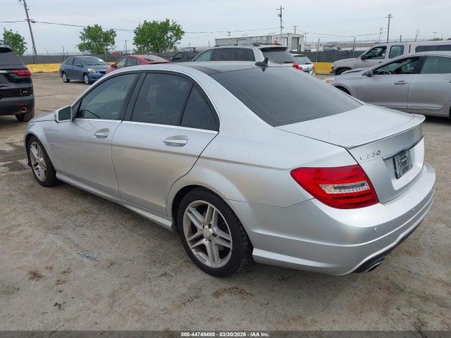 Продажа на аукционе авто 2012 Mercedes-benz C 350 Sport, vin: WDDGF5HB2CR204790, номер лота: 44748480