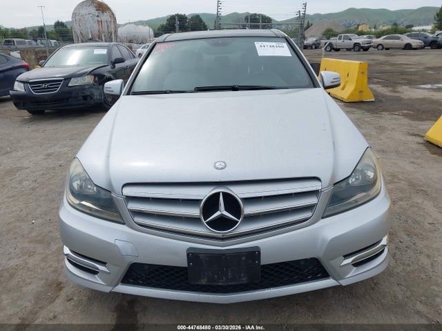 Продажа на аукционе авто 2012 Mercedes-benz C 350 Sport, vin: WDDGF5HB2CR204790, номер лота: 44748480