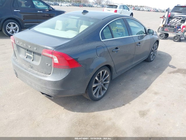YV126MFKXF1346898 Volvo S60 T5 Premier