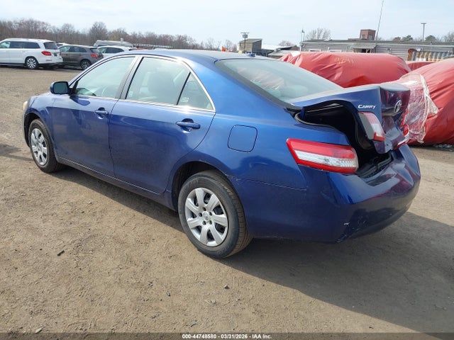 44748580 :رقم المزاد ، 4T4BF3EK1AR051361 vin ، 2010 Toyota Camry Le مزاد بيع