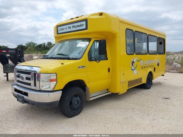 Ford E-450 Cutaway 2016 1FDFE4FS5GDC46617 Image 2