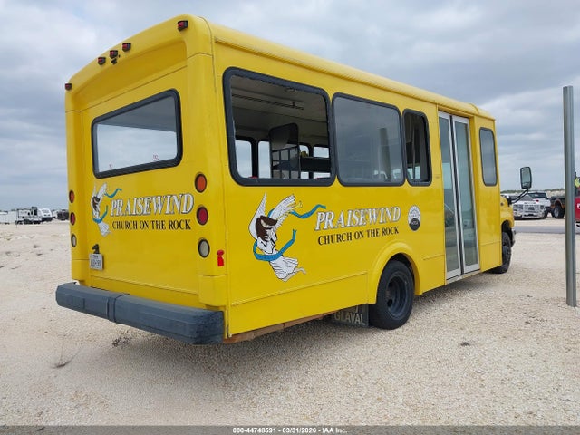 Ford E-450 Cutaway 2016 1FDFE4FS5GDC46617 Image 4