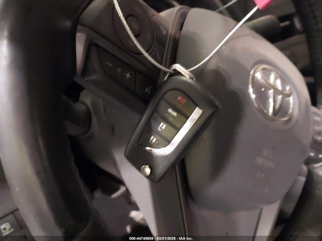 44748608 :رقم المزاد ، 4T1G11AKXMU406573 vin ، 2021 Toyota Camry Se مزاد بيع