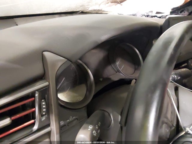 44748608 :رقم المزاد ، 4T1G11AKXMU406573 vin ، 2021 Toyota Camry Se مزاد بيع