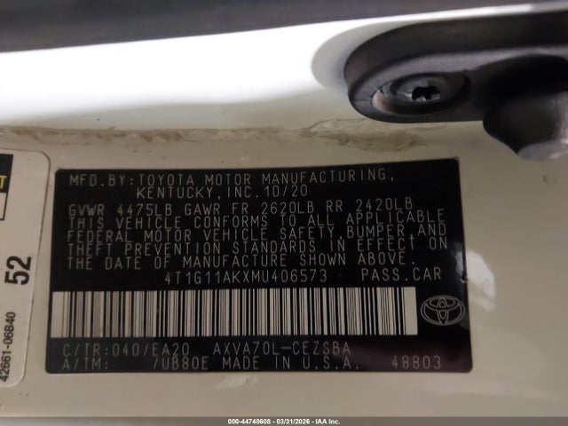 44748608 :رقم المزاد ، 4T1G11AKXMU406573 vin ، 2021 Toyota Camry Se مزاد بيع