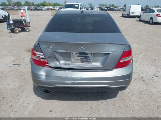 Продаж на аукціоні авто 2012 Mercedes-benz C 250 Sport, vin: WDDGF4HB8CR231194, номер лоту: 44748645