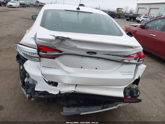 44748650 :رقم المزاد ، 3FA6P0RU5HR129218 vin ، 2017 Ford Fusion Hybrid Titanium مزاد بيع