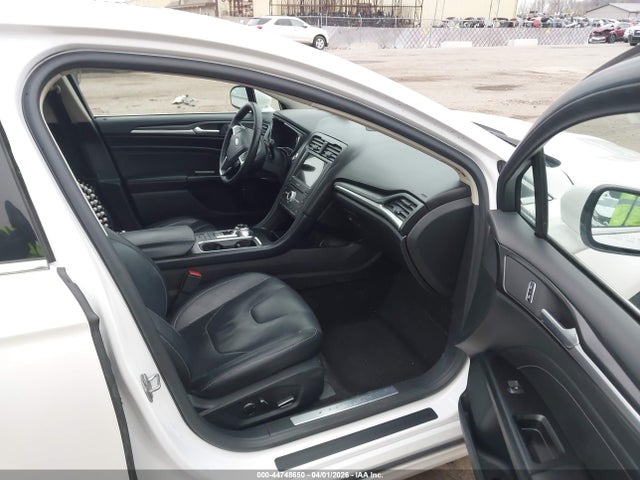 44748650 :رقم المزاد ، 3FA6P0RU5HR129218 vin ، 2017 Ford Fusion Hybrid Titanium مزاد بيع