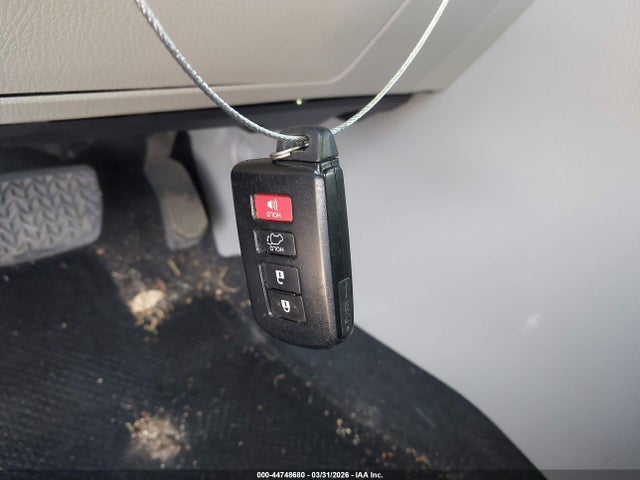 2014 Toyota Highlander Xle V6 მანქანა იყიდება აუქციონზე, vin: 5TDJKRFH5ES062451, აუქციონის ნომერი: 44748680