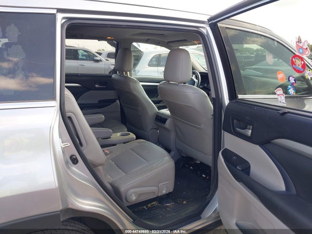 2014 Toyota Highlander Xle V6 მანქანა იყიდება აუქციონზე, vin: 5TDJKRFH5ES062451, აუქციონის ნომერი: 44748680
