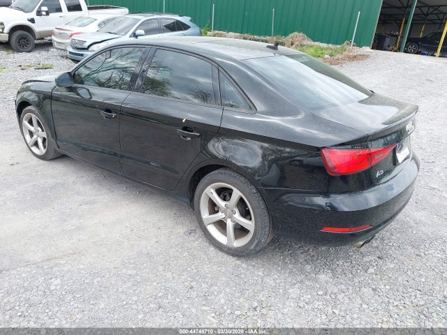 2015 AUDI A3 WAUACGFFXF1011068 Photo 2