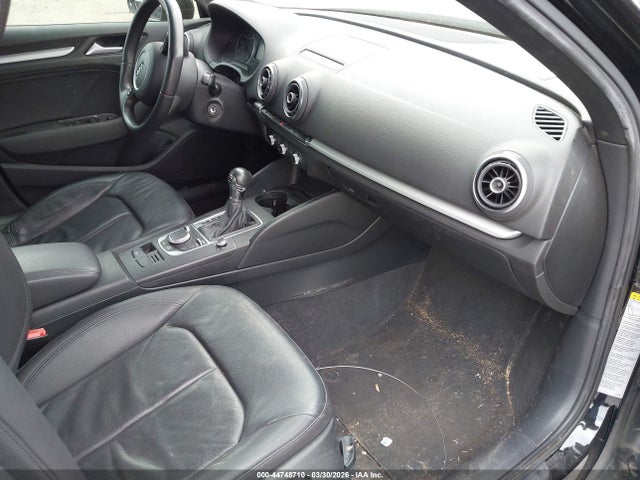 2015 AUDI A3 WAUACGFFXF1011068 Photo 4