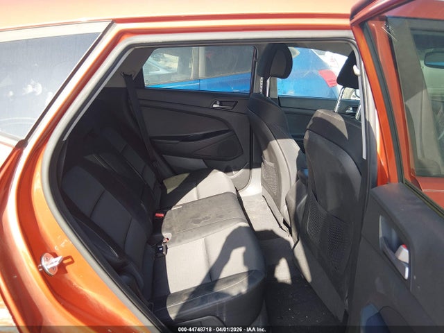 Продажа на аукционе авто 2016 Hyundai Tucson Se, vin: KM8J33A42GU215828, номер лота: 44748718
