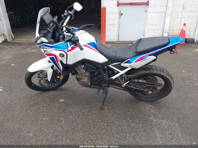 Honda CRF1100 D 2021 JH2SD1005MK100129 Image 13