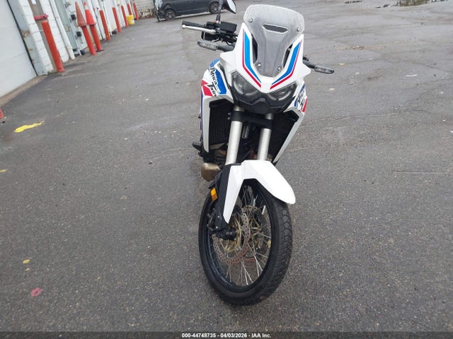 Honda CRF1100 D 2021 JH2SD1005MK100129 Image 5