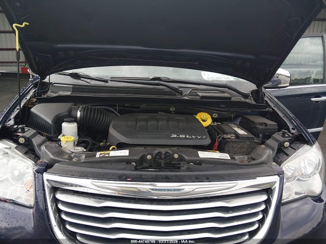 Продажа на аукционе авто 2015 Chrysler Town & Country Touring-l, vin: 2C4RC1CG5FR741837, номер лота: 44748766