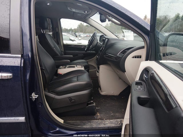 Продажа на аукционе авто 2015 Chrysler Town & Country Touring-l, vin: 2C4RC1CG5FR741837, номер лота: 44748766