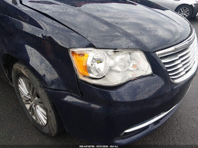 Продажа на аукционе авто 2015 Chrysler Town & Country Touring-l, vin: 2C4RC1CG5FR741837, номер лота: 44748766