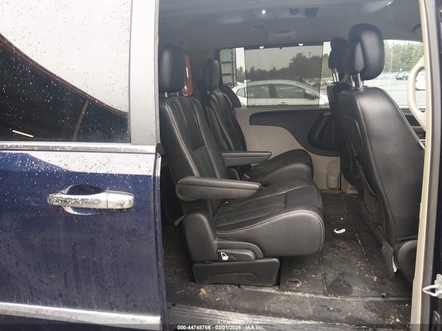 Продажа на аукционе авто 2015 Chrysler Town & Country Touring-l, vin: 2C4RC1CG5FR741837, номер лота: 44748766