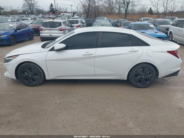 2022 Hyundai Elantra Sel მანქანა იყიდება აუქციონზე, vin: 5NPLM4AG5NH055056, აუქციონის ნომერი: 44748881