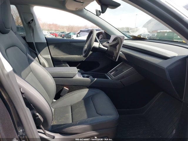 2026 Tesla Model Y Premium Rear-wheel Drive/standard Rear-wheel Drive მანქანა იყიდება აუქციონზე, vin: 7SAYGDED7TF376351, აუქციონის ნომერი: 44748897