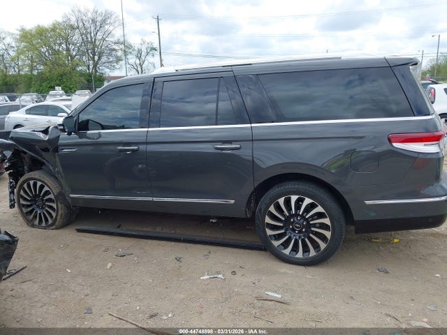 5LMJJ3TT1NEL15188 Lincoln Navigator Black Label L