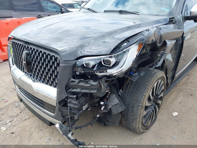 5LMJJ3TT1NEL15188 Lincoln Navigator Black Label L