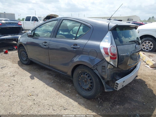 44748926 :رقم المزاد ، JTDKDTB36D1557517 vin ، 2013 Toyota Prius C Two مزاد بيع
