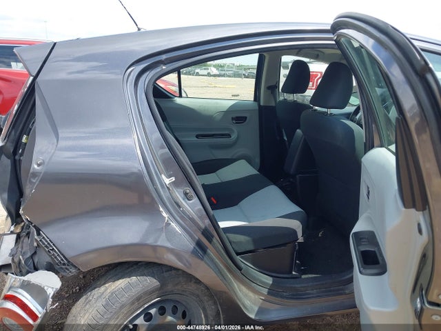 44748926 :رقم المزاد ، JTDKDTB36D1557517 vin ، 2013 Toyota Prius C Two مزاد بيع