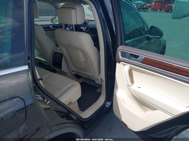Продаж на аукціоні авто 2016 Volkswagen Touareg Vr6 Lux, vin: WVGEF9BP8GD008655, номер лоту: 44748935