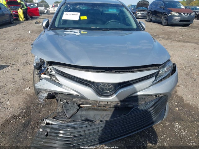 Aukcja sprzedaży 2018 Toyota Camry Le, vin: 4T1B11HK1JU122664, numer aukcji: 44748958