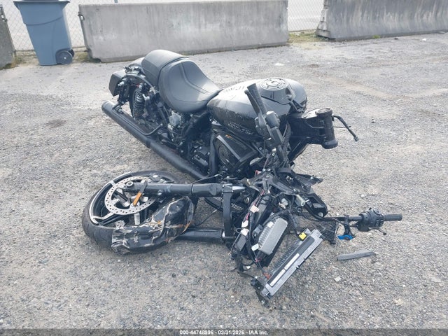 Harley-Davidson FLHX 2025 1HD1KB714SB623992 Image 1