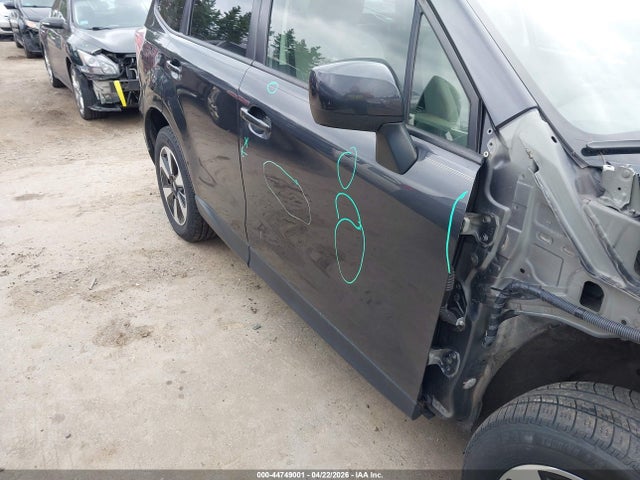 2017 Subaru Forester 2.5i Premium მანქანა იყიდება აუქციონზე, vin: JF2SJAGC2HH462778, აუქციონის ნომერი: 44749001