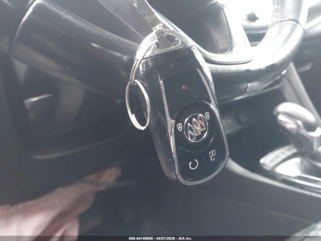 44749086 :رقم المزاد ، KL4MMFSL8MB071189 vin ، 2021 Buick Encore Gx Fwd Essence مزاد بيع