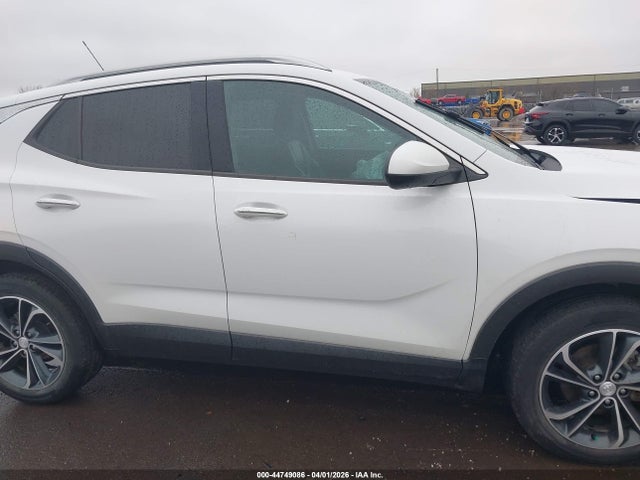 44749086 :رقم المزاد ، KL4MMFSL8MB071189 vin ، 2021 Buick Encore Gx Fwd Essence مزاد بيع
