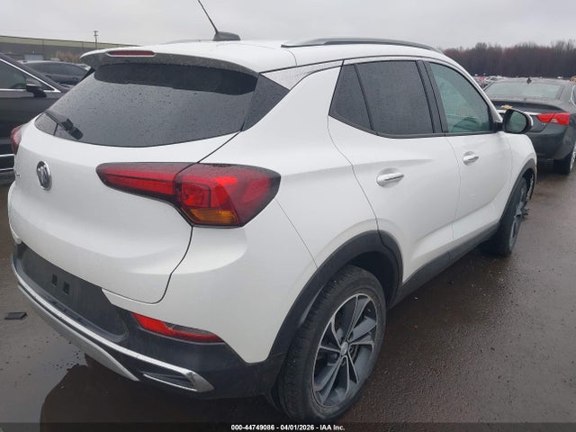 44749086 :رقم المزاد ، KL4MMFSL8MB071189 vin ، 2021 Buick Encore Gx Fwd Essence مزاد بيع