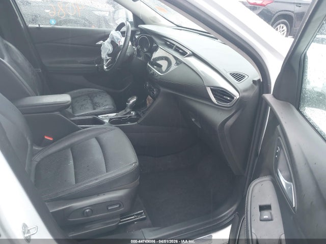 44749086 :رقم المزاد ، KL4MMFSL8MB071189 vin ، 2021 Buick Encore Gx Fwd Essence مزاد بيع