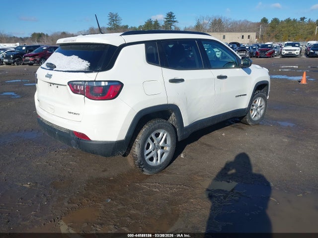 2018 JEEP COMPASS 3C4NJDAB4JT413764 Photo 3