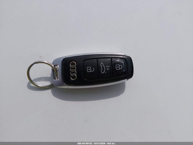 2019 AUDI A6 WAUL2AF20KN106943 Photo 10