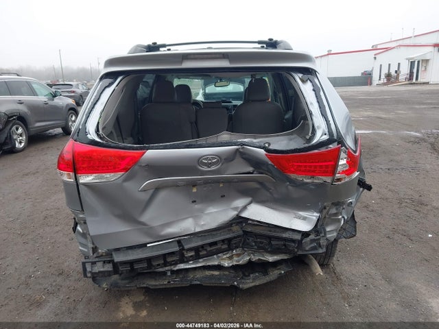 2014 Toyota Sienna Xle V6 8 Passenger მანქანა იყიდება აუქციონზე, vin: 5TDYK3DC0ES446513, აუქციონის ნომერი: 44749183