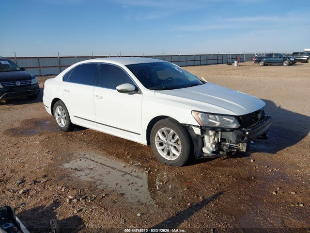 Volkswagen Passat 1.8t S 2017 1VWAT7A34HC064577 главное изображение