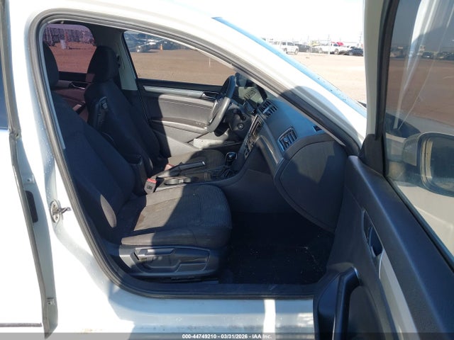 1VWAT7A34HC064577 Volkswagen Passat 1.8t S