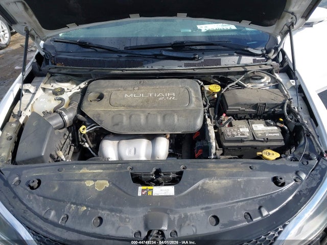 44749234 :رقم المزاد ، 1C3CCCAB9FN684777 vin ، 2015 Chrysler 200 Limited مزاد بيع
