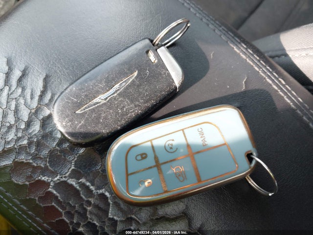 44749234 :رقم المزاد ، 1C3CCCAB9FN684777 vin ، 2015 Chrysler 200 Limited مزاد بيع
