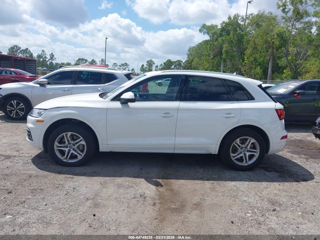 44749238 :رقم المزاد ، WA1ANAFY6J2009780 vin ، 2018 Audi Q5 2.0t Premium/2.0t Tech Premium مزاد بيع