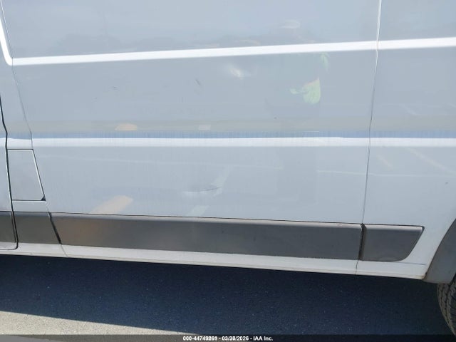 3C6TRVAG7JE147329 RAM Promaster 1500 Low Roof 136 Wb