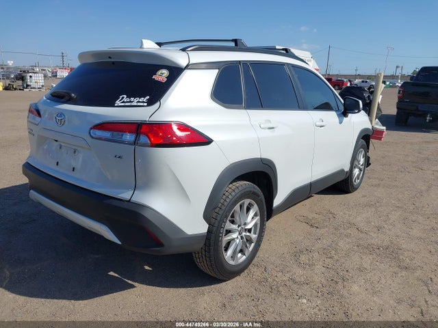 44749266 :رقم المزاد ، 7MUCAAAG0NV017404 vin ، 2022 Toyota Corolla Cross Le مزاد بيع