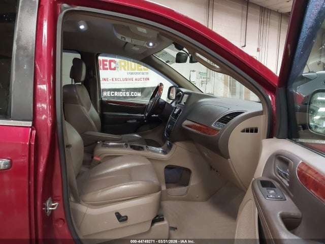 44749271 :رقم المزاد ، 2C4RC1GG9CR119280 vin ، 2012 Chrysler Town & Country Limited مزاد بيع