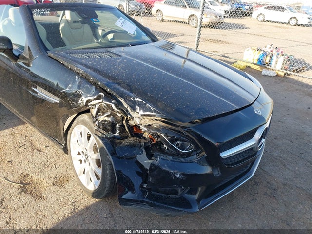 44749319 :رقم المزاد ، WDDPK3JA8HF144086 vin ، 2017 Mercedes-benz Slc 300 مزاد بيع