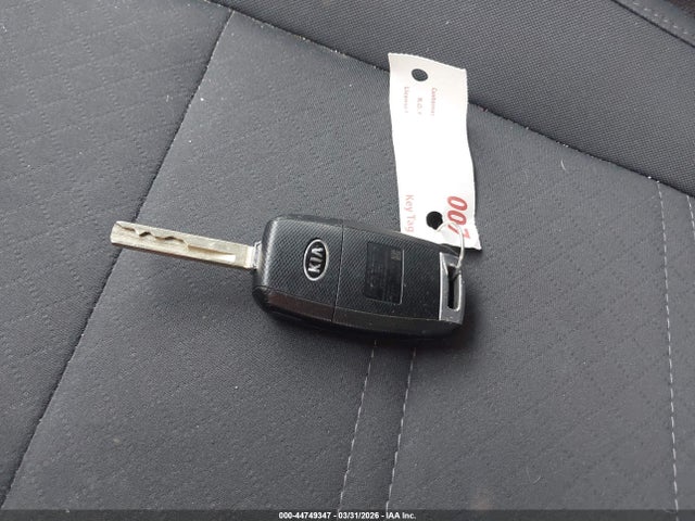 5XYPGDA32JG427041 KIA Sorento 2.4l Lx